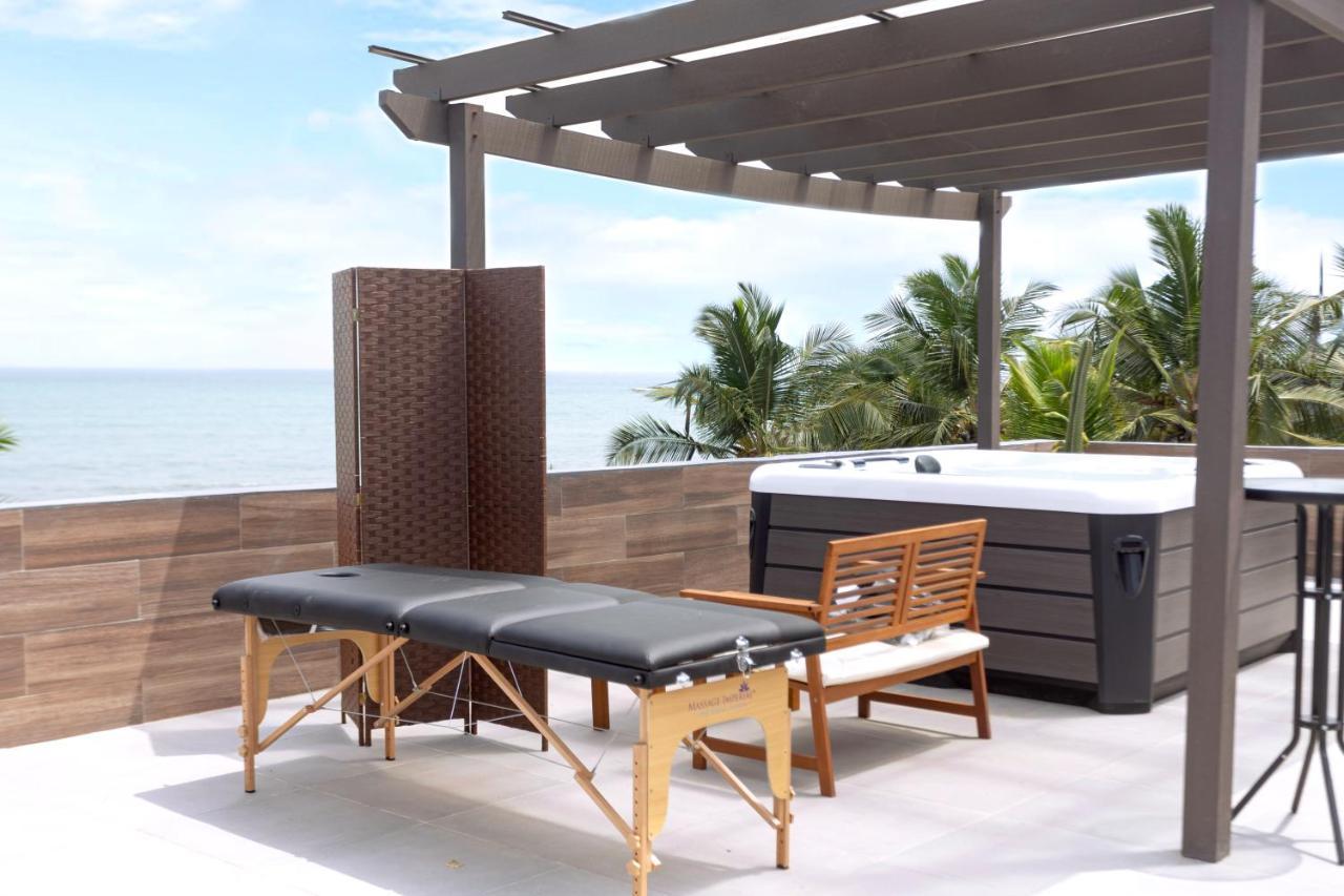 Serenity Residences & Spa - Kokrobite Beach Buitenkant foto