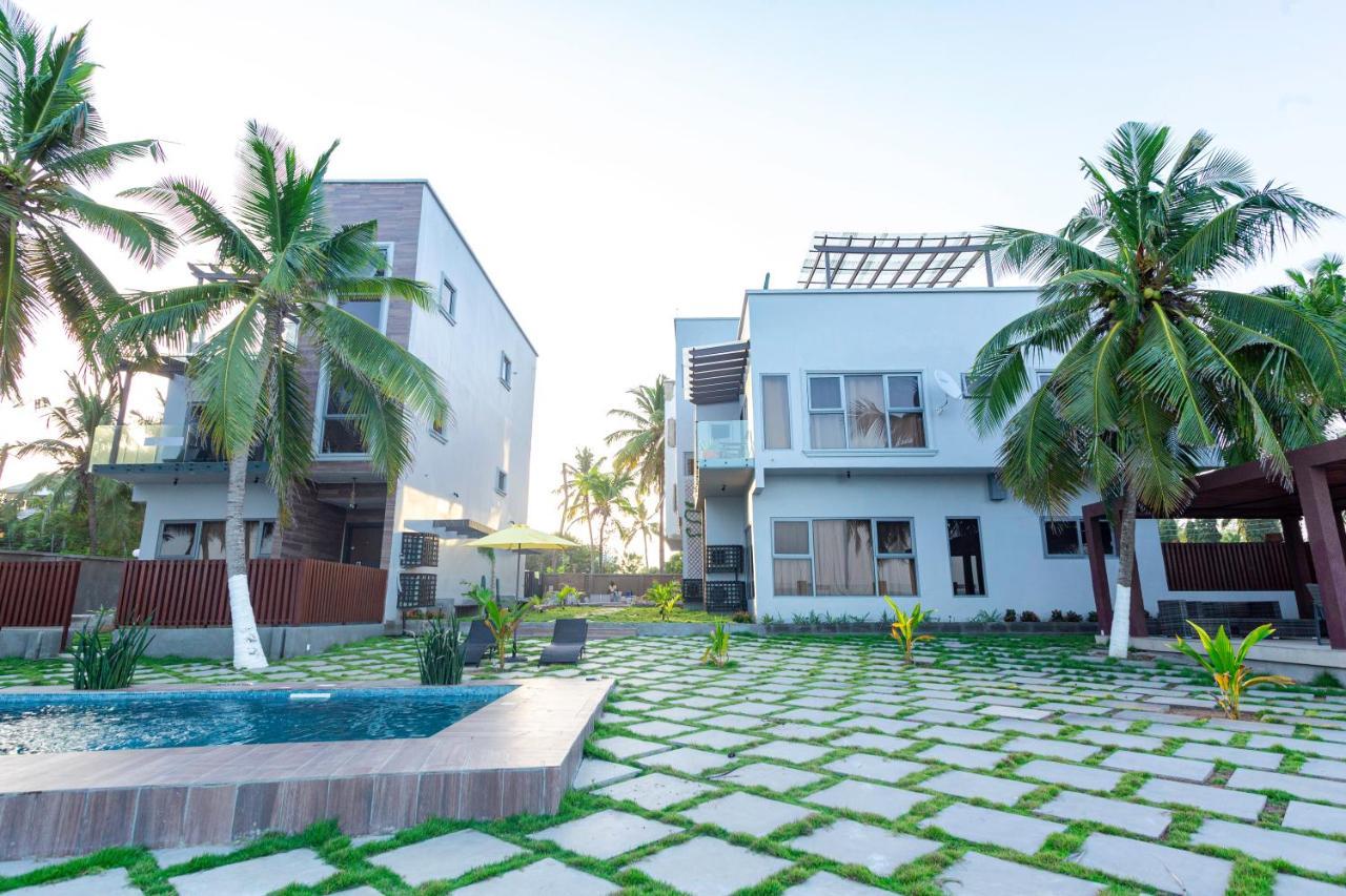 Serenity Residences & Spa - Kokrobite Beach Buitenkant foto