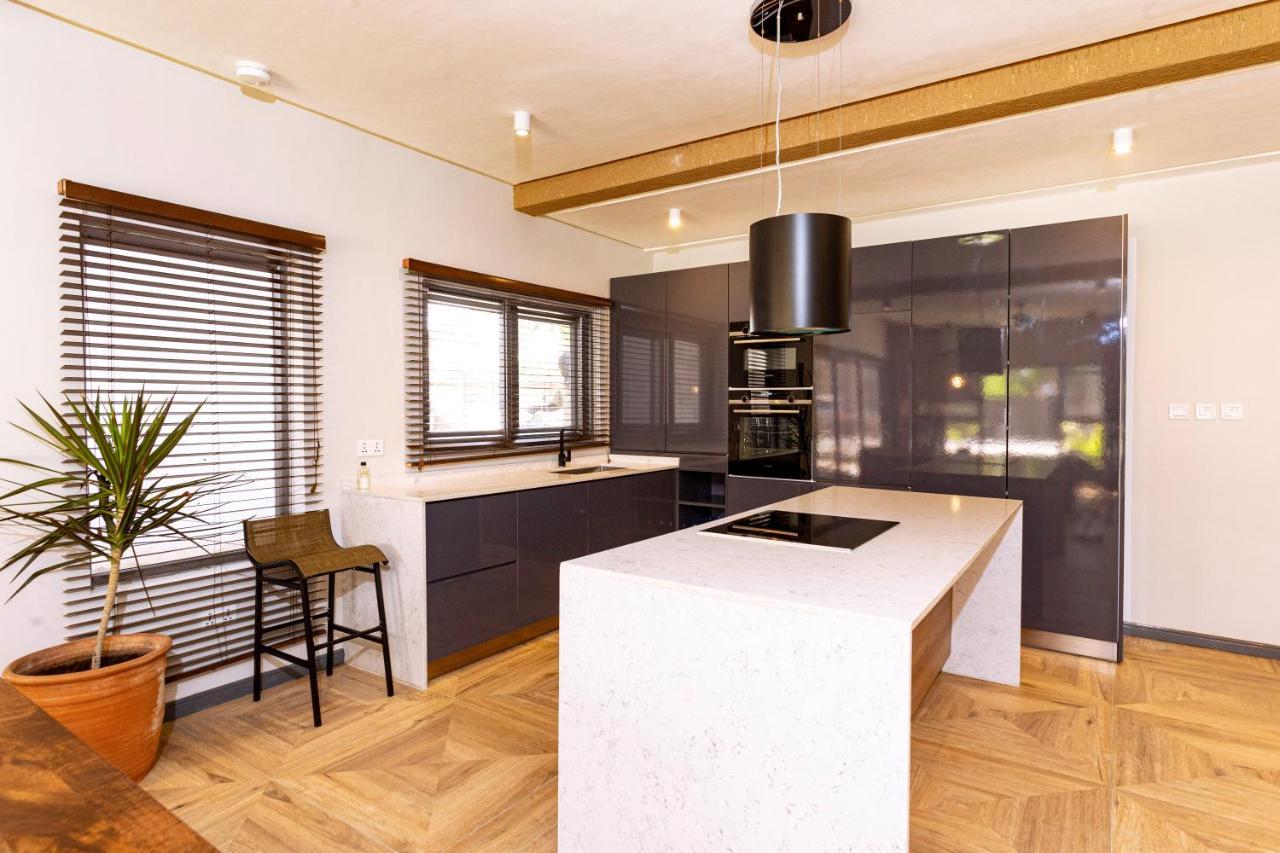 Serenity Residences & Spa - Kokrobite Beach Buitenkant foto