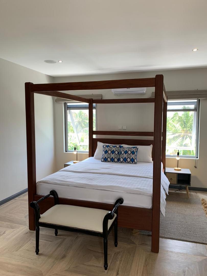 Serenity Residences & Spa - Kokrobite Beach Buitenkant foto