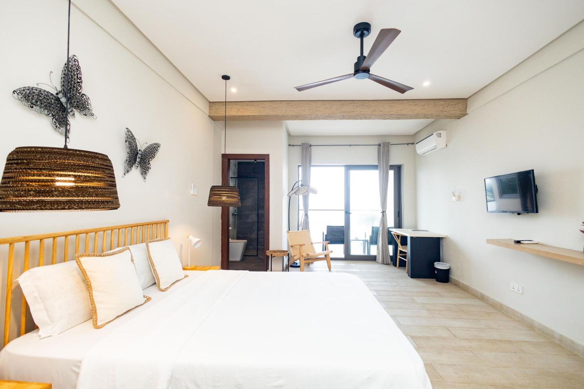 Serenity Residences & Spa - Kokrobite Beach Buitenkant foto